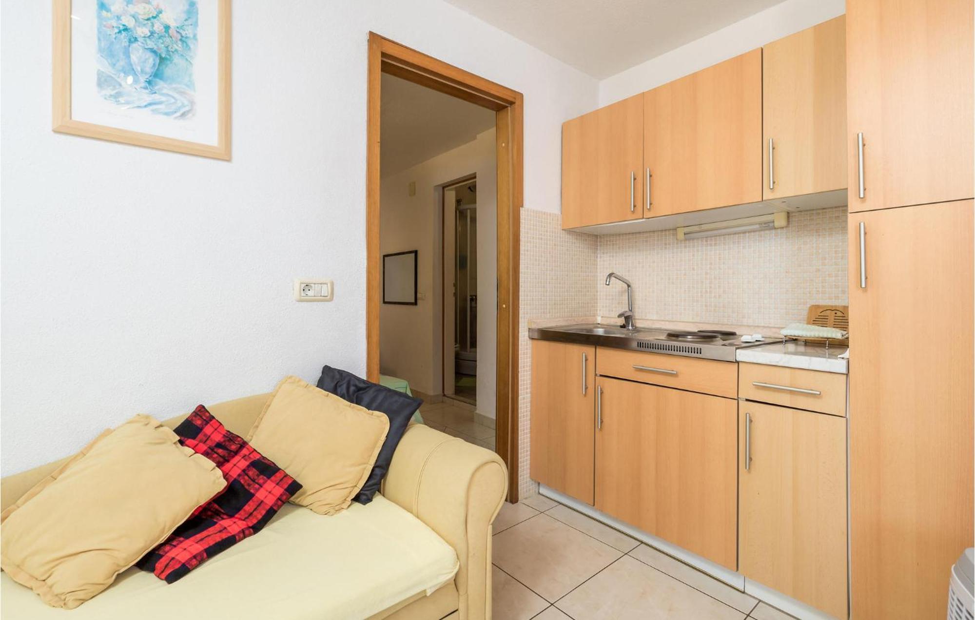 Beach Front Apartment In Punta Kriza With Kitchen Экстерьер фото