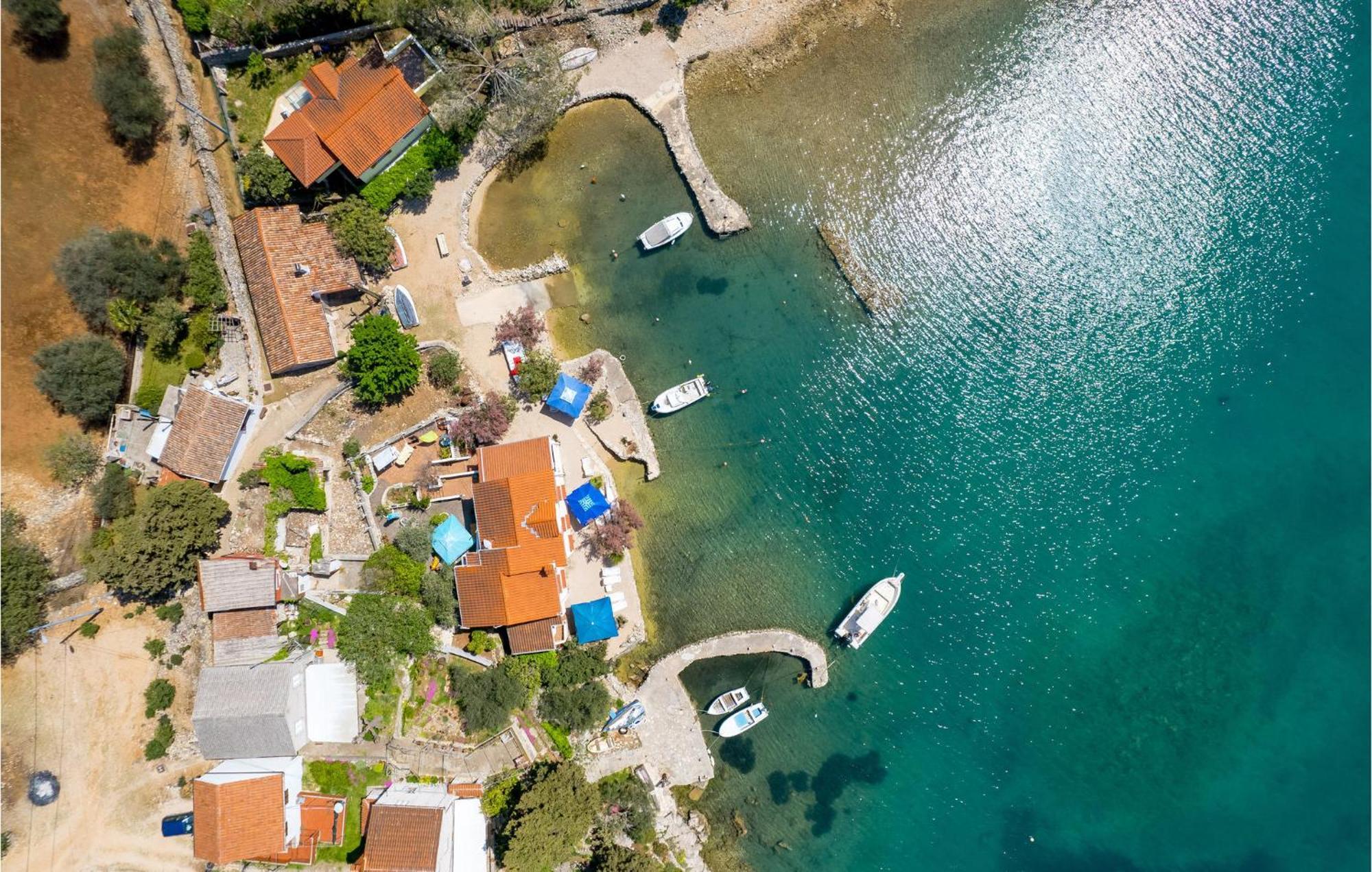 Beach Front Apartment In Punta Kriza With Kitchen Экстерьер фото